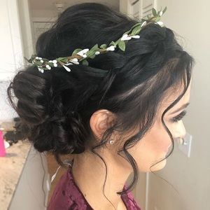 Green and white flower crown